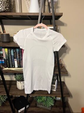 Lululemon Swiftly White Size 4